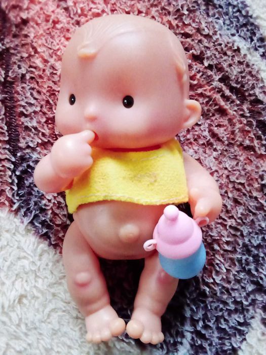 Пупс с бутылочкой