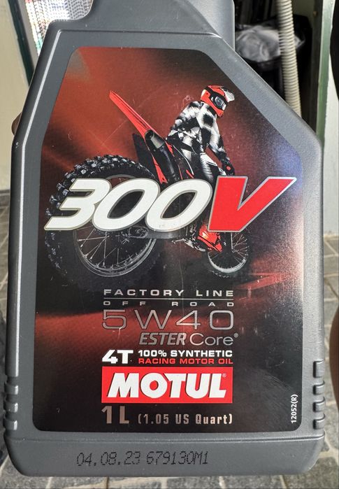 Óleo Motul 300v 5w40 4T 1L