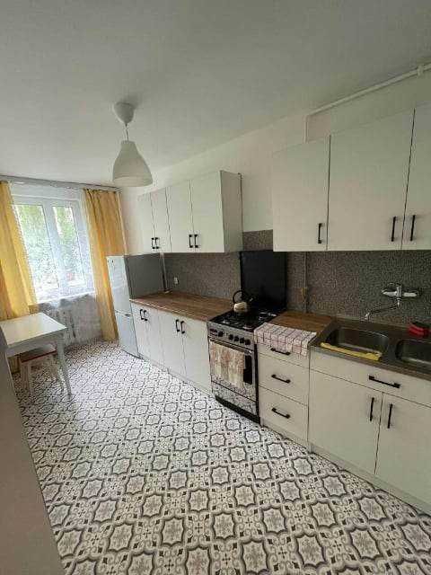 Sprzedam mieszkanie 59 m2, Kraków, ul. Komandosów19, parter, 3-pokoje