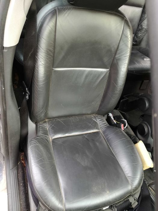 komplet foteli boczki skora grzane ford focus mk1