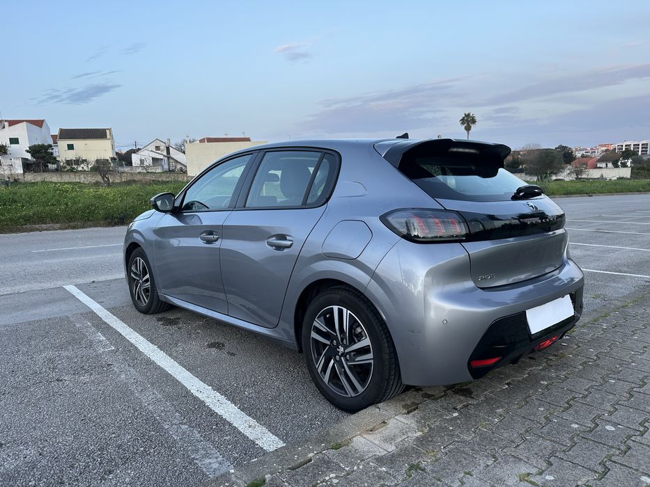 Peugeot 208 1.2 Allure Cx. Auto ( apenas 10 mil kms )