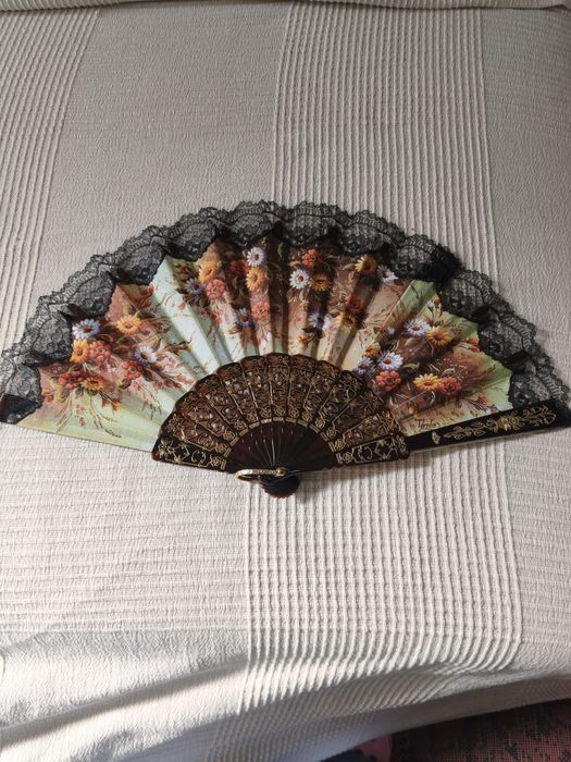 Leque espanhol em tecido