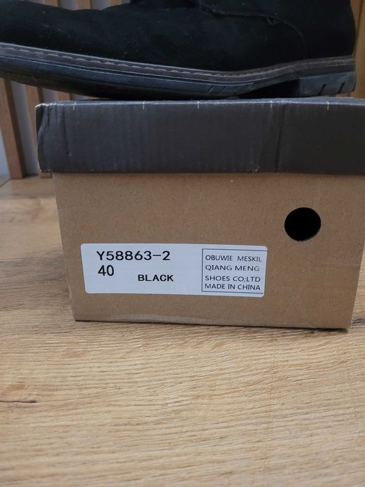 Półbuty  czarne zamszowe