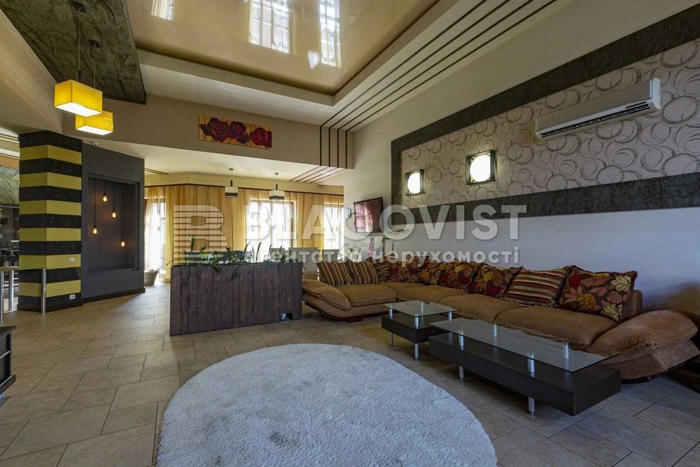 Оренда будинку в Погребах