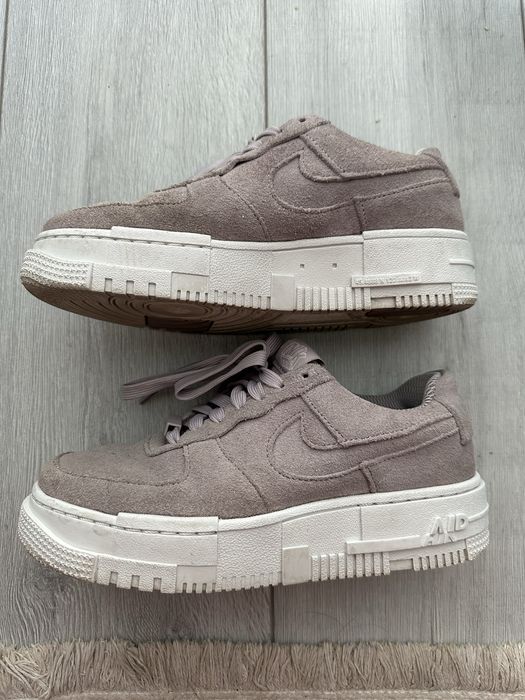 Жіночі кросівки Nike W Af1 Pixel