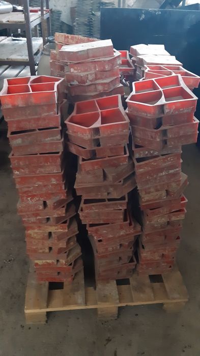 Форми для тротуарної плитки  поліурітанові, пластикові