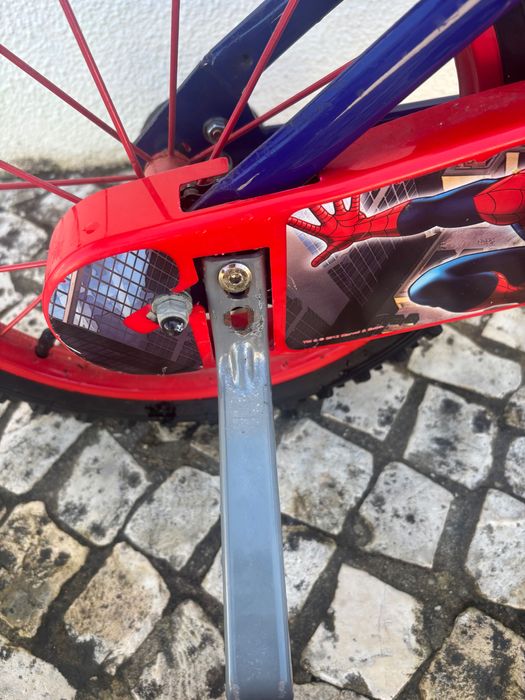 Bicicleta homem aranha roda 16 com rodinhas