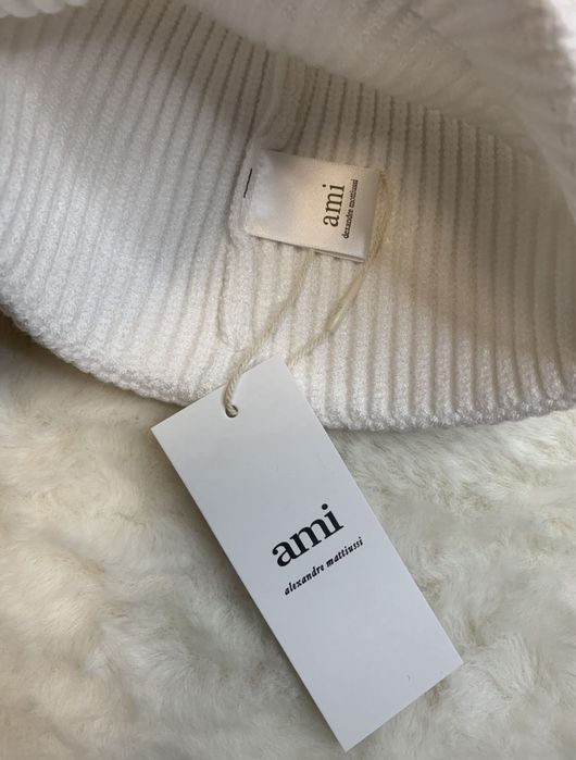 Шапка Ami біла