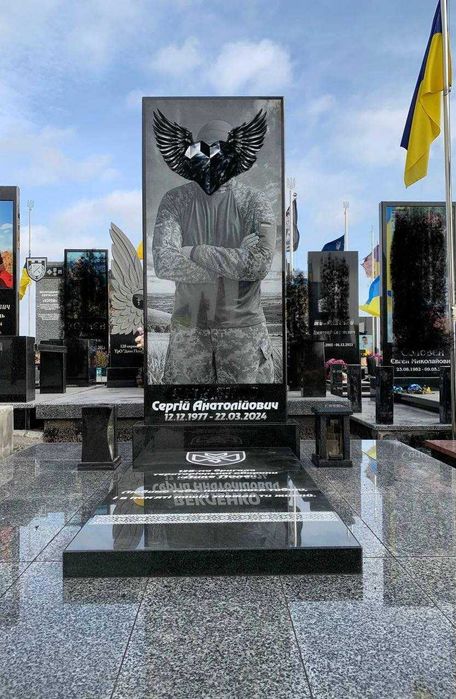 Пам'ятники будь-якої складності під ваш бюджет.