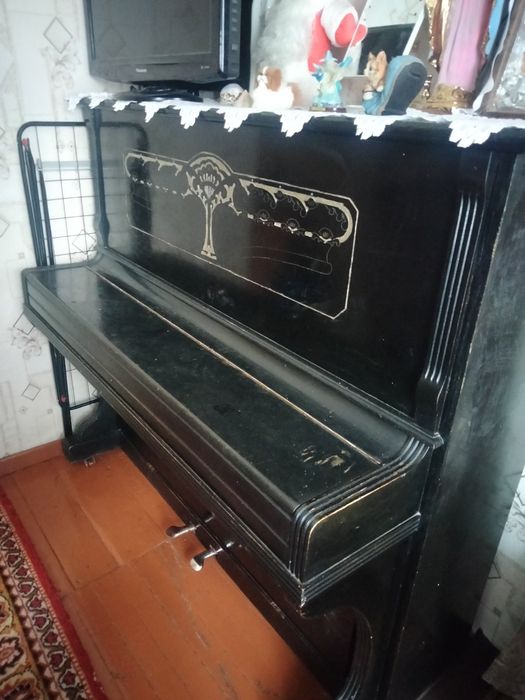 Отдам фортепиано бесплатно