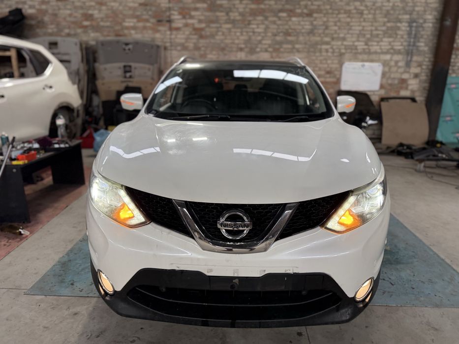 Nissan Qashqai j11 розборка запчастини б у Rogue Sport шрот Кашкай джі11 разборка рогуе спорт QAB двері бампер ляда фара бампер задній зеркало дж11