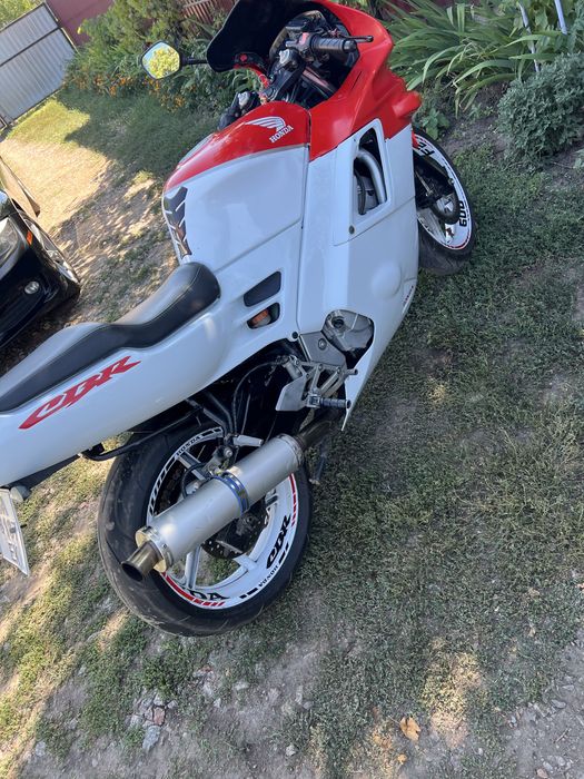 Продам Honda cbr 600 f