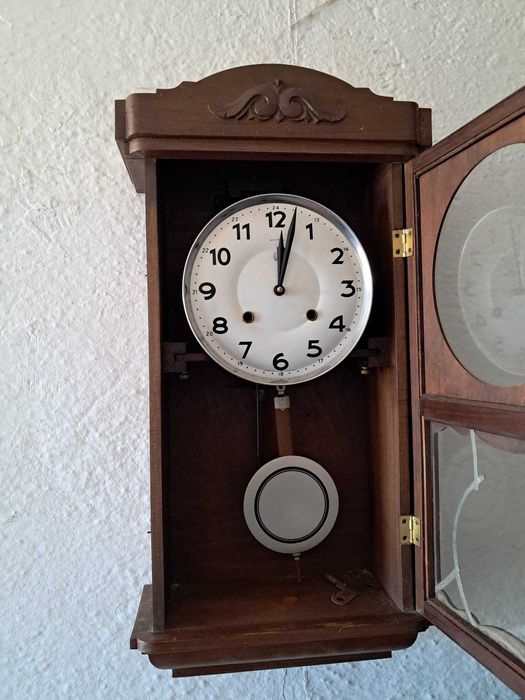 Relogio de parede antigo - Reguladora