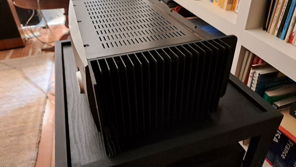 Amplificador de potência Alesis RA500 em muito bom estado