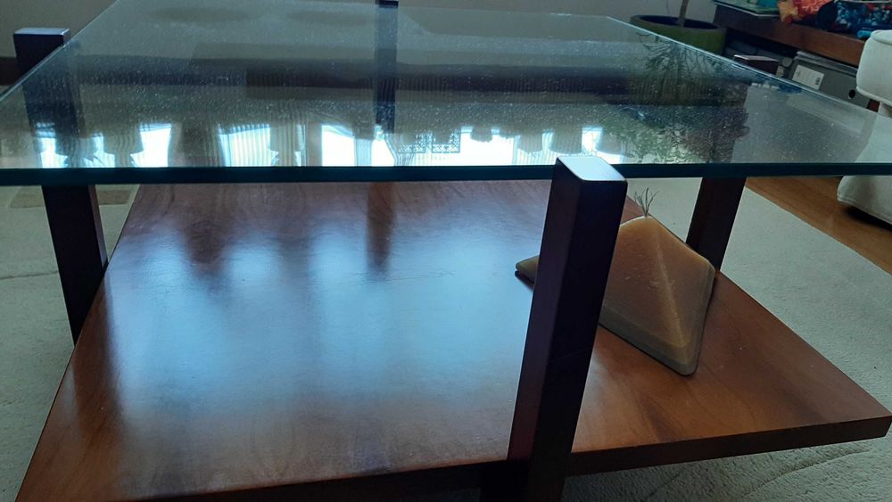 Mesa centro sala estar madeira maciça e vidro temperado