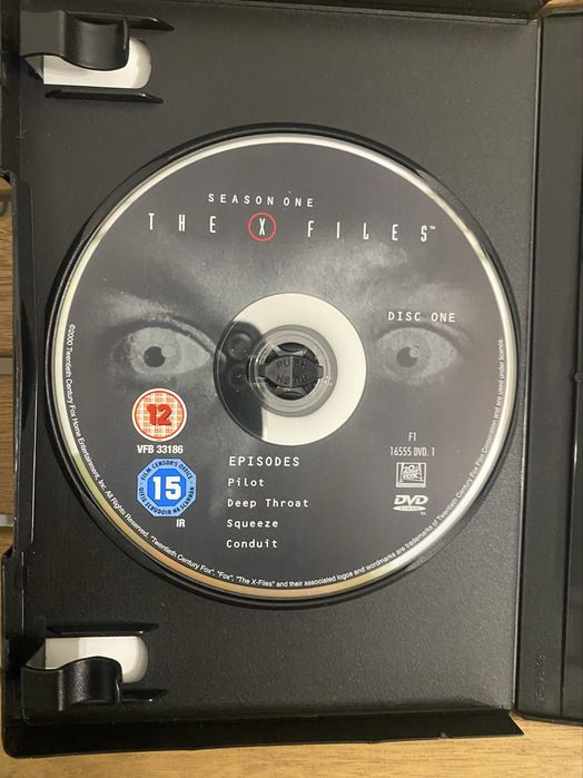 Vendo DVD origibal da Primeira Temporada de X-Files/Ficheiros Secretos