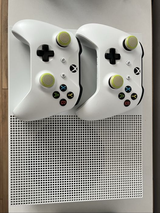 Xbox one S dwa pady