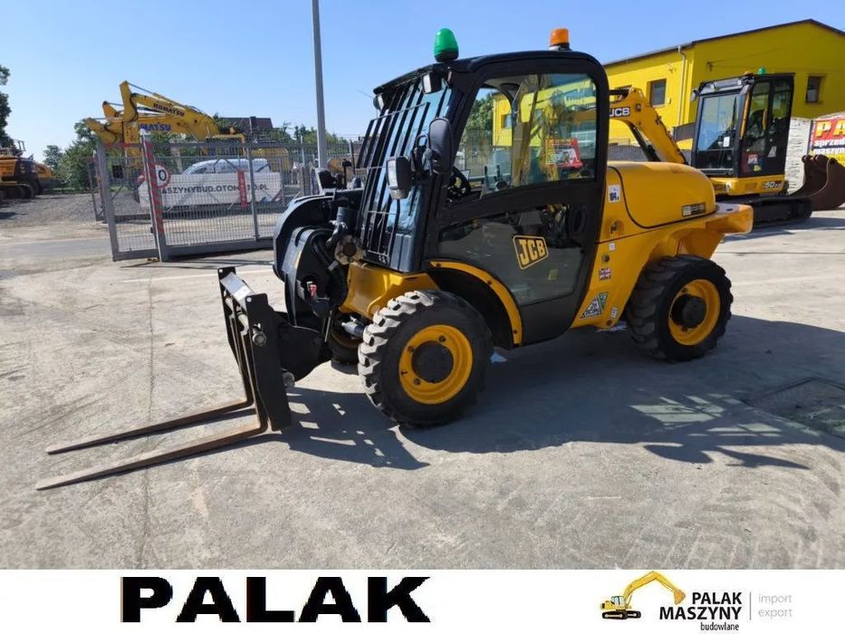 JCB Ładowacz  Teleskopowy JCB 520-40 ,2021 rok  ładowarka  JCB 520-40 ,  JCB 525-60