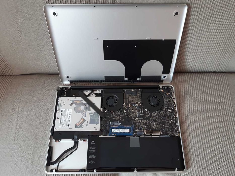 MacBook Pro com écran de 15" e anti-reflexo - finais 2011