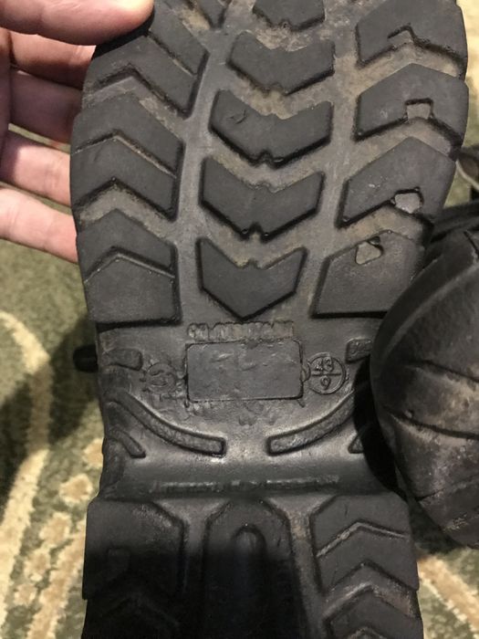 Продам берцы (кожа)