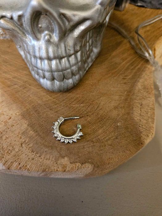 piercing kolczyk sutek zatrzask klips cyrkonie kryształki