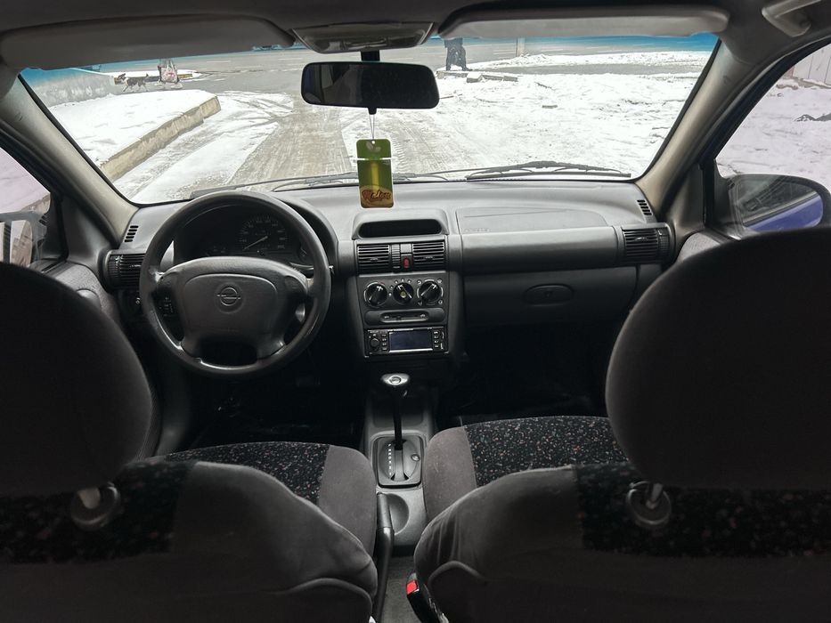 Opel Corsa 1996 avtomat Газ бензин