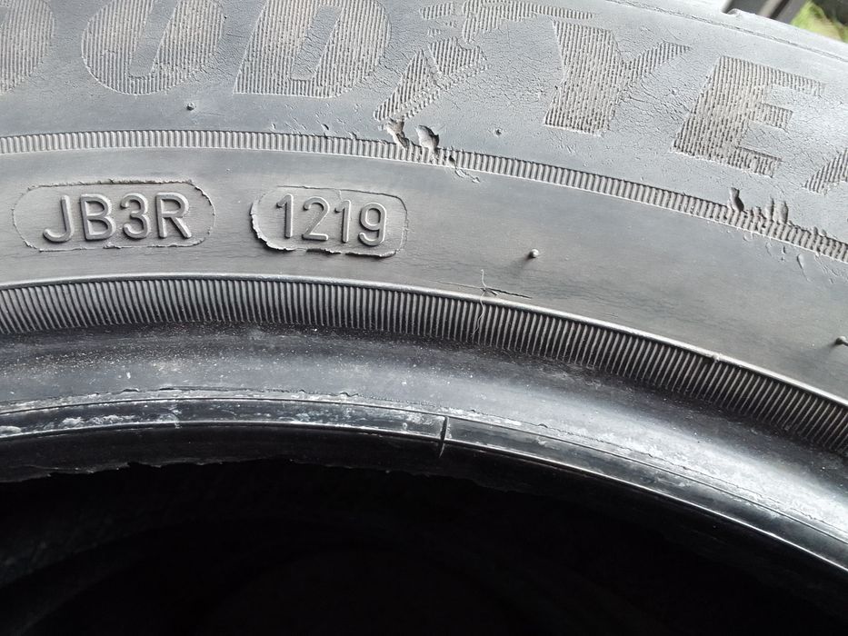 2 Opony letnie 215/50r17 GOODYEAR 6mm
