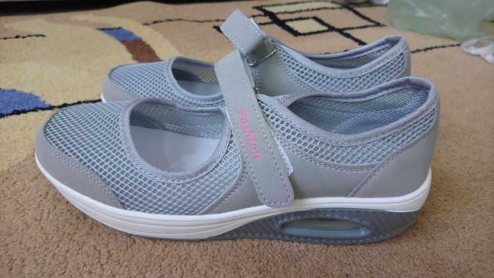 Жіночі спортивні босоніжки, літні кросівки р.40, 41