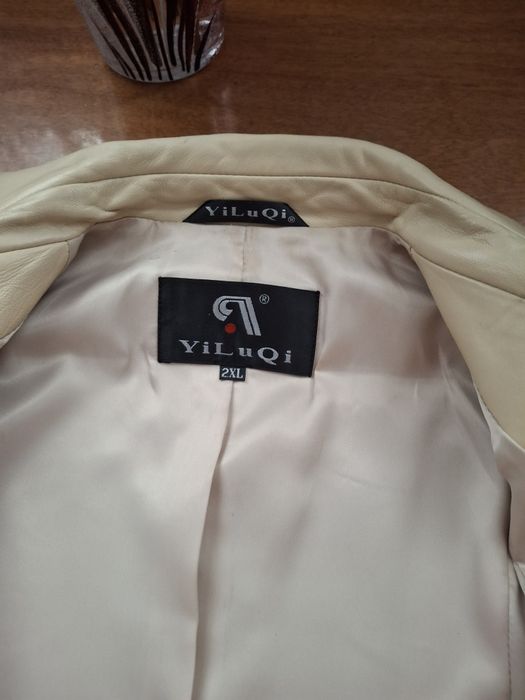 Куртка шкіряна жіночі,а