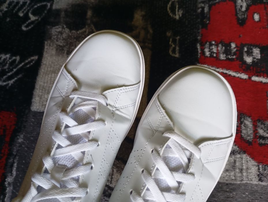 Białe buty damskie adidas Advantage 40
