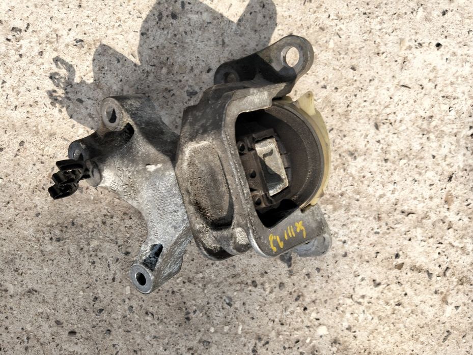 Łapa poduszka silnika scenic 3