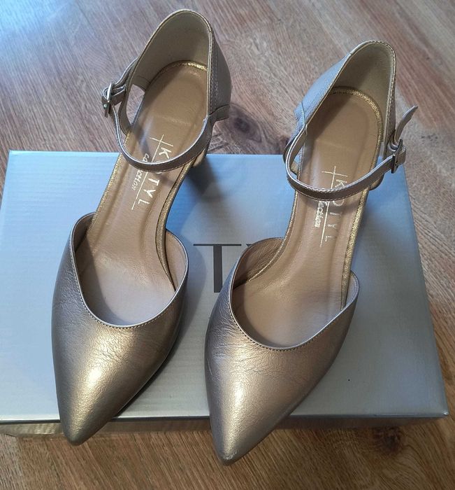 Buty ślubne kotyl