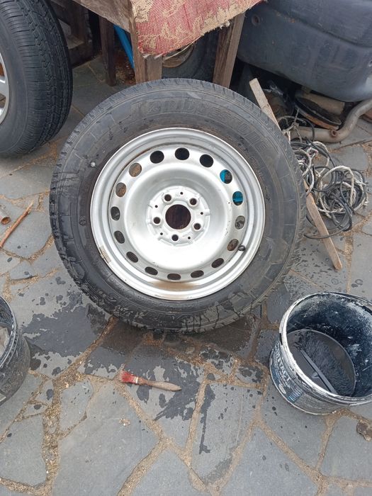 Резина на бус на 16 очень хорошее состояние не ездила бристона две тыс