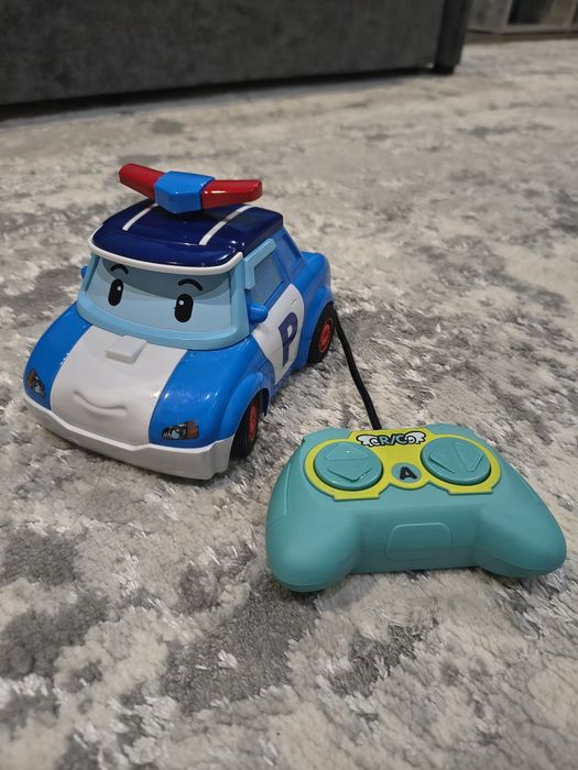 Машинка на радіокеруванні Robocar POLI