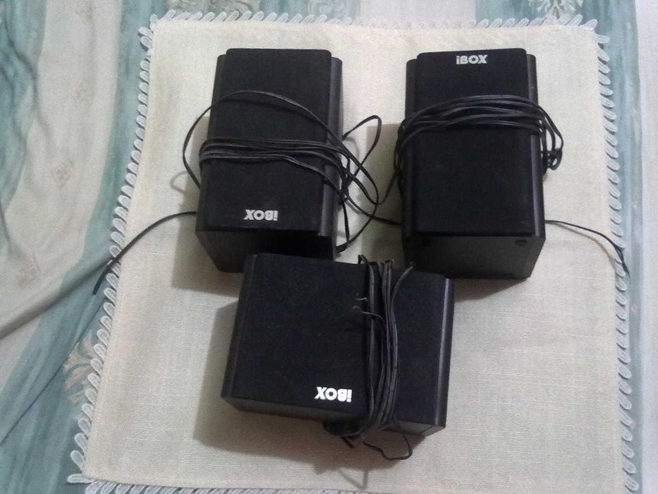 колонки черные, мощность 20 ВТ