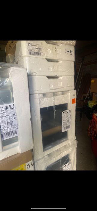Духова шафа(духовка) Electrolux EOF3H50BK, виробництво Польща, (чорного кольору)
