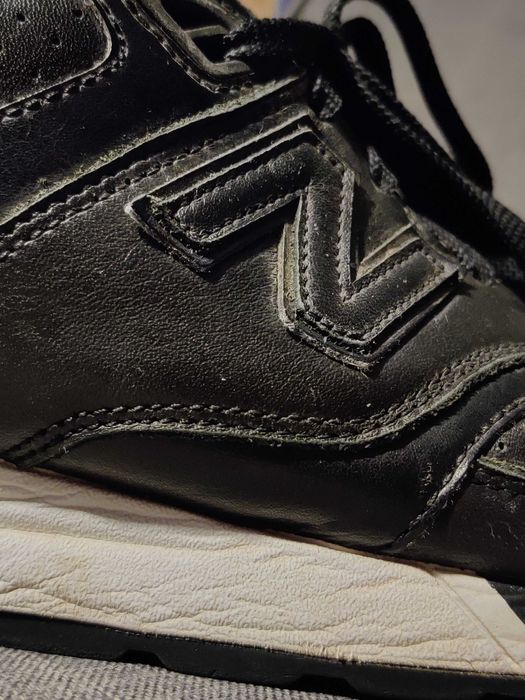 Кросівки шкіра New Balance 597 чорні 45 розмір UK 10.5, US 11, потерті