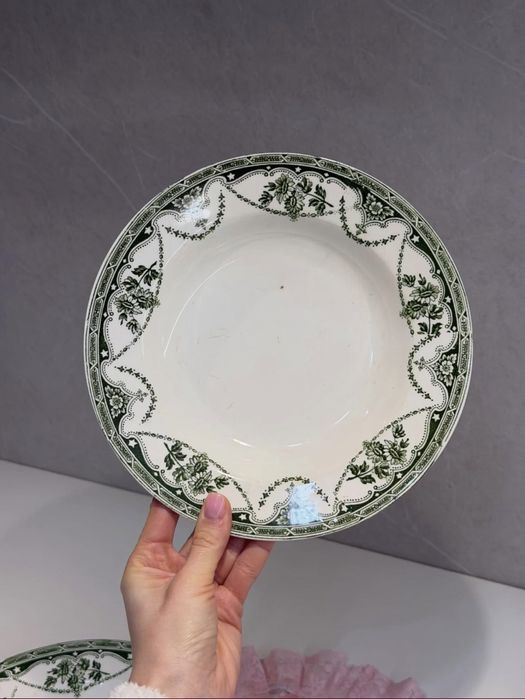 Вінтажна тарілка Britannia Pottery