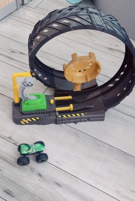 Hot Wheels Tor Pętla zestaw Monster Trucks