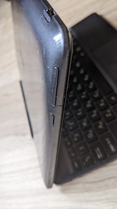 Продам ноутбук-планшет трансформер Asus