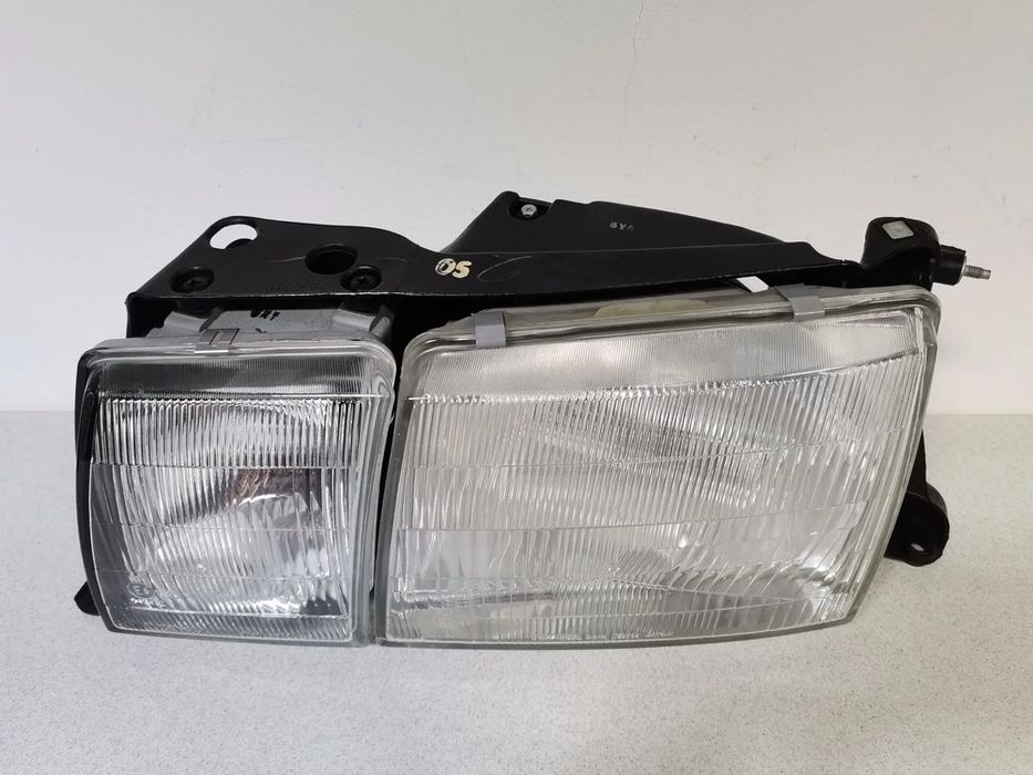 lampa reflektor lewy lexus ls 89-94 koito oryginał europejski