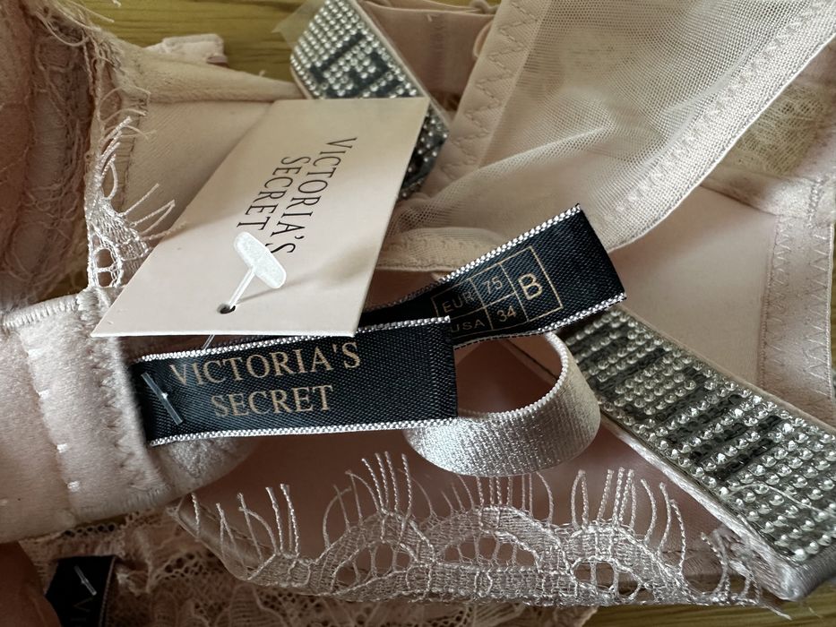 Komplet bielizny B75 Victoria’s Secrer stanik + stringi 75B 34B