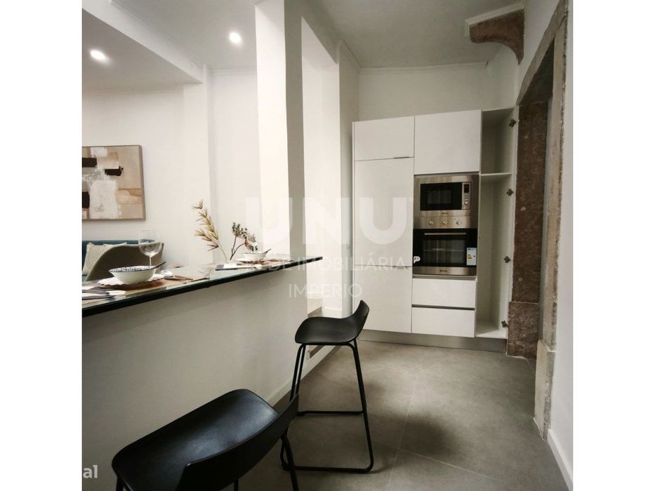 Apartamento T3 1º Andar Totalmente Remodelado em Penha de França