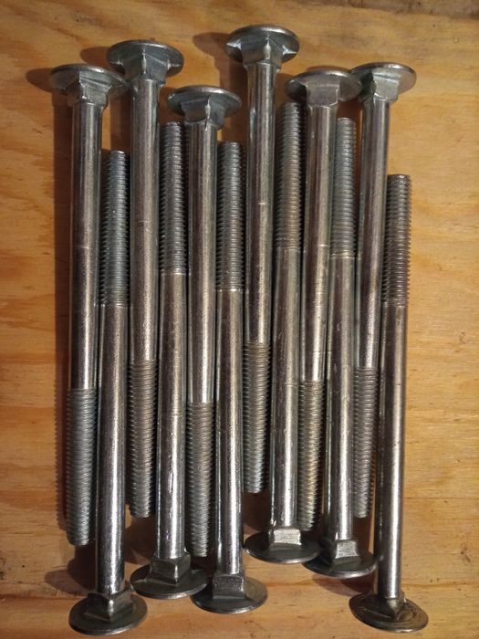 Śruby. Śruby. Śruby.