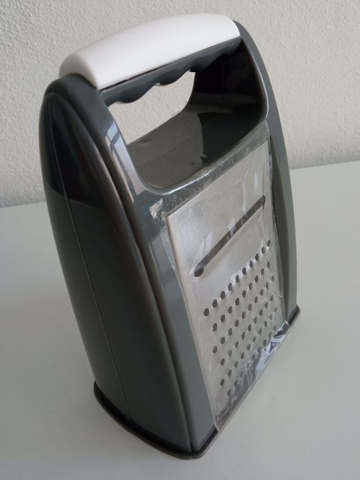 Porta-talheres ou ralador?