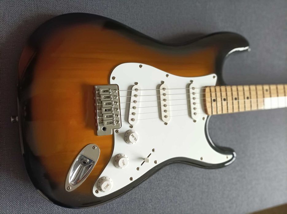 Gitara elektryczna JAY TURSER JT300 sunburst