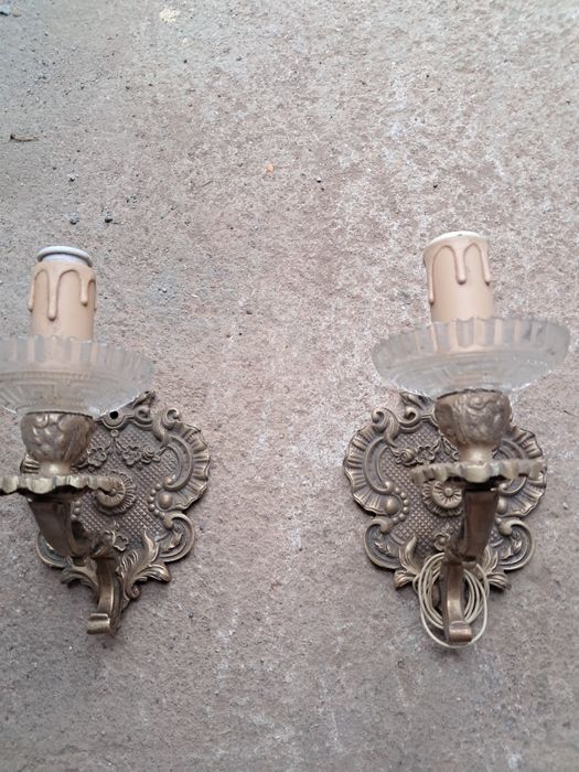 ILUMINAÇÃO de parede antigos.