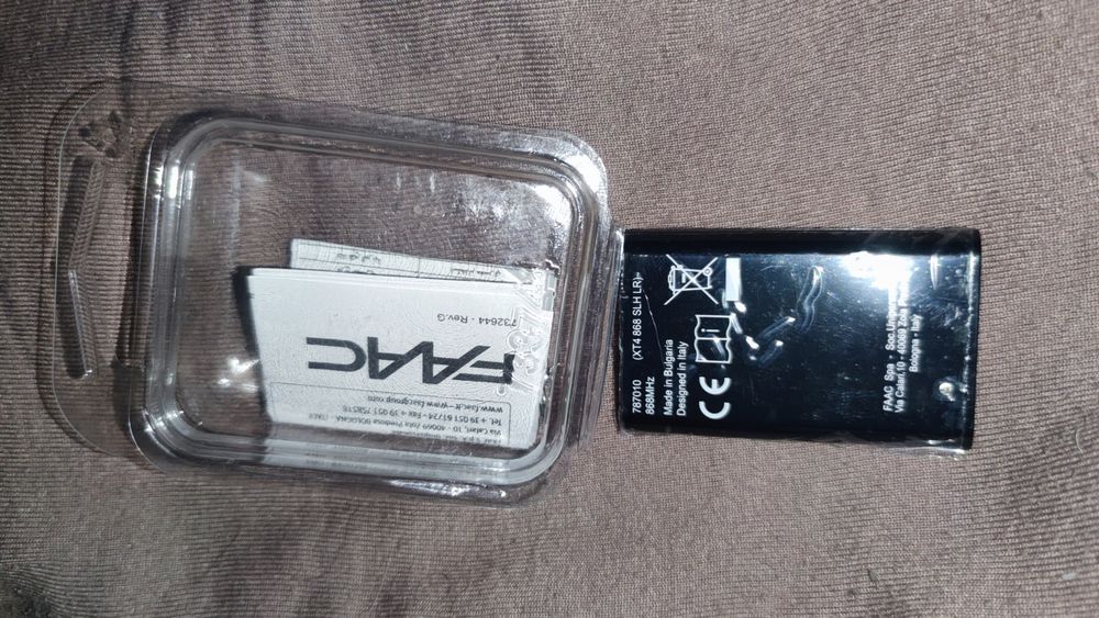 Пульт FAAC XT4 868 SLH LR новий ,відкрила один щоб зробити фото.
В