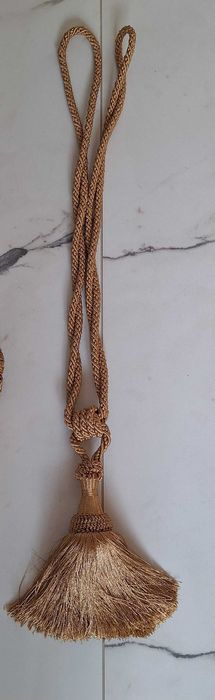 Piękne chwosty do zasłon - 9 sztuk