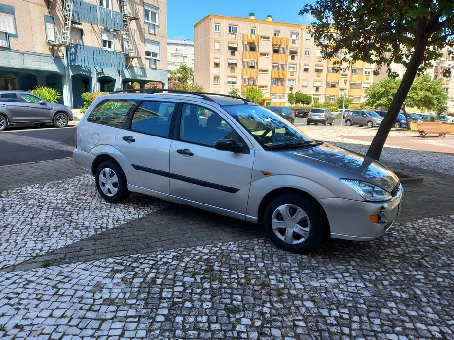 Ford focus 1.4 16v full estras